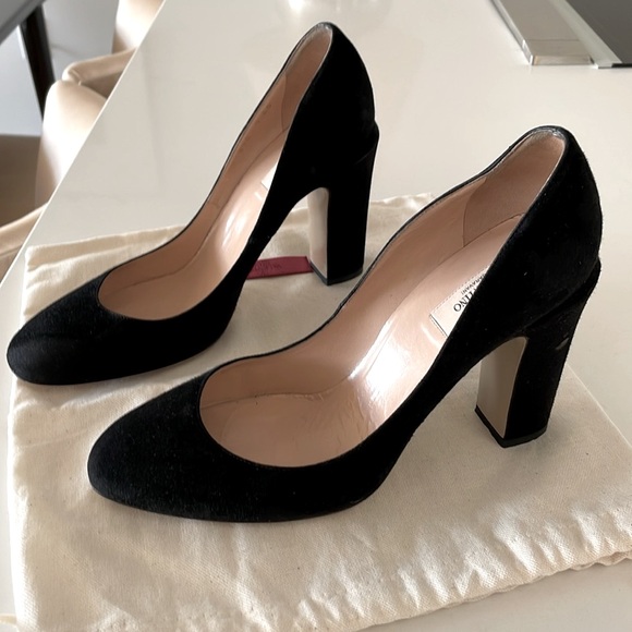 Valentino Garavani Shoes - Valentino Garavani Black Suede Block Heel Pumps